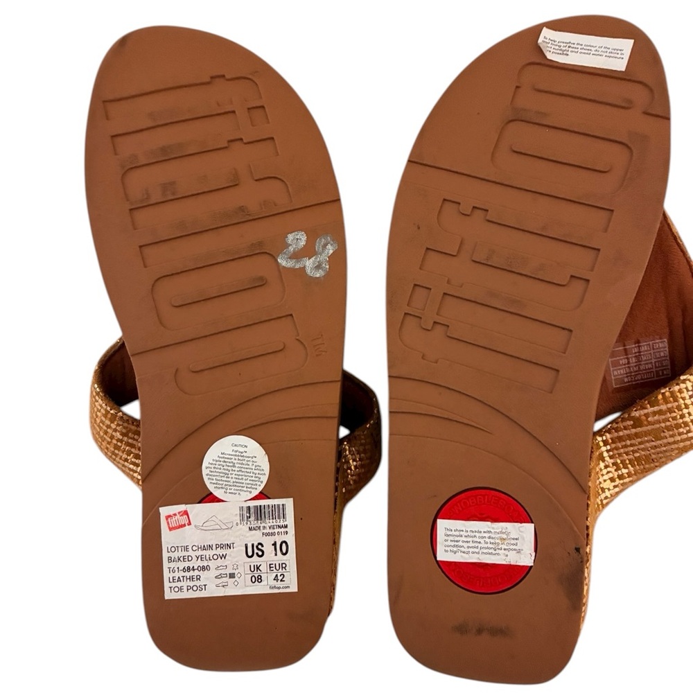 Fitflop | Lottie chain print in baked yellow wedge flip flop sandals - Picture 8 of 10
